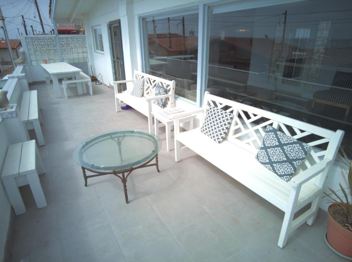 House Sleeps 14 & Steps To Sandy Mins To Downtown Rosarito