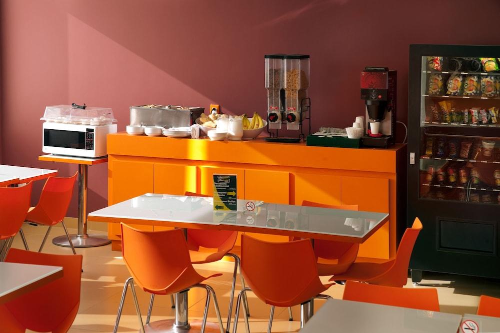 Express Junior By Marriott Aeropuerto Hotel 3*