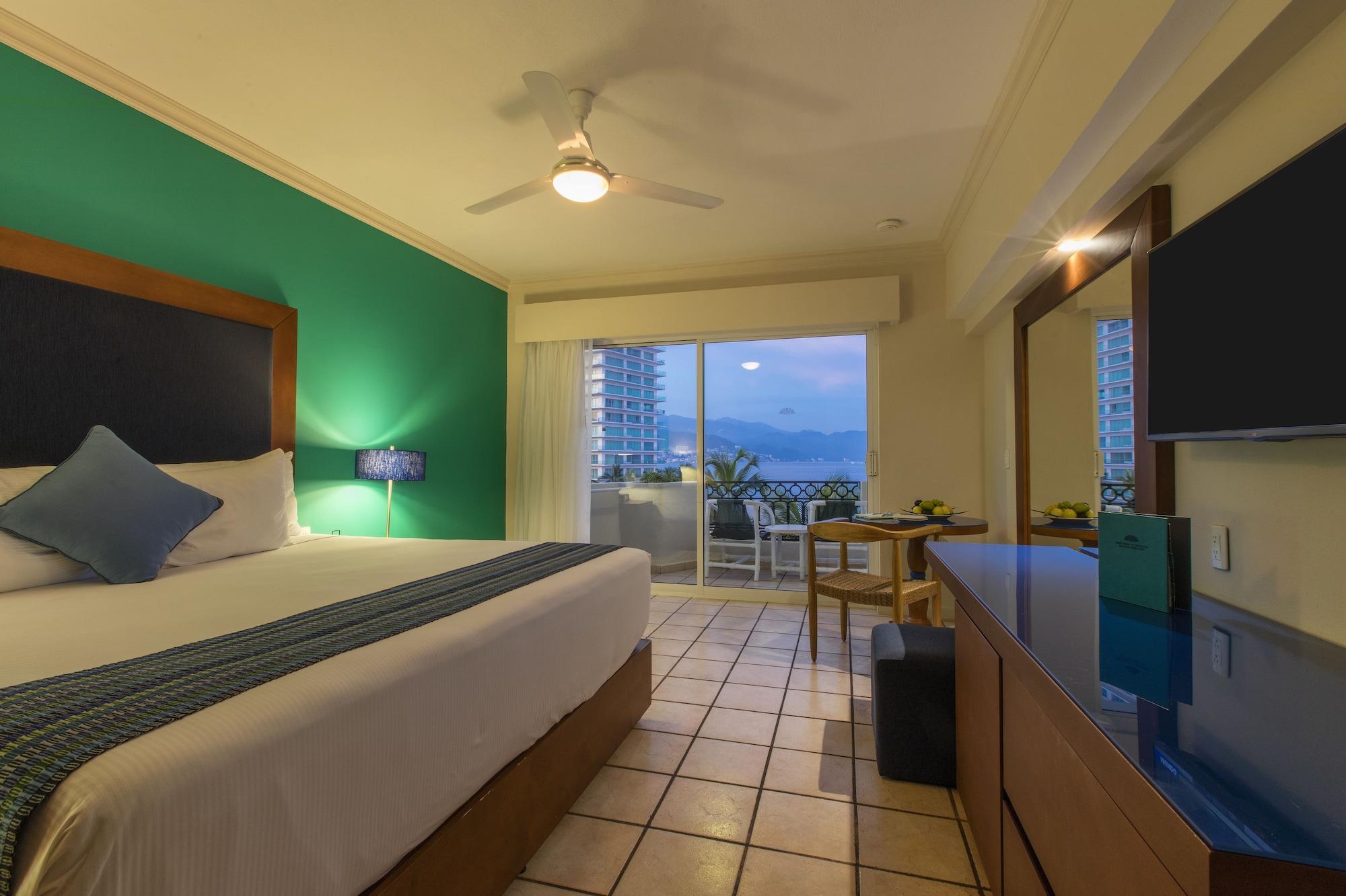 Resort Crown Paradise Golden - Adults Only Puerto Vallarta