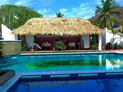 Canadian Huatulco Hotel