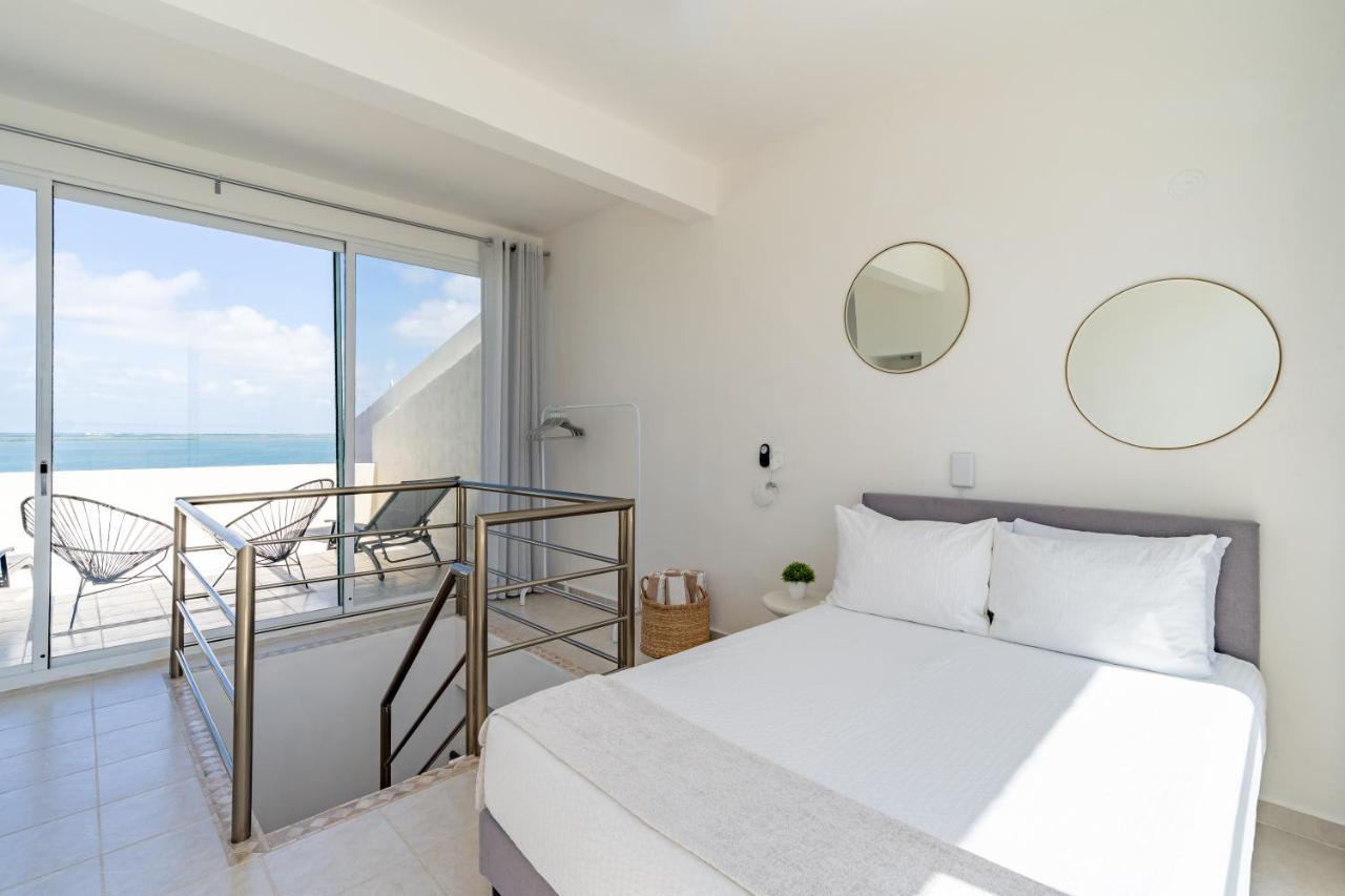 Ocean View Three Bedroom, Three Story Penthouse By The Cancun