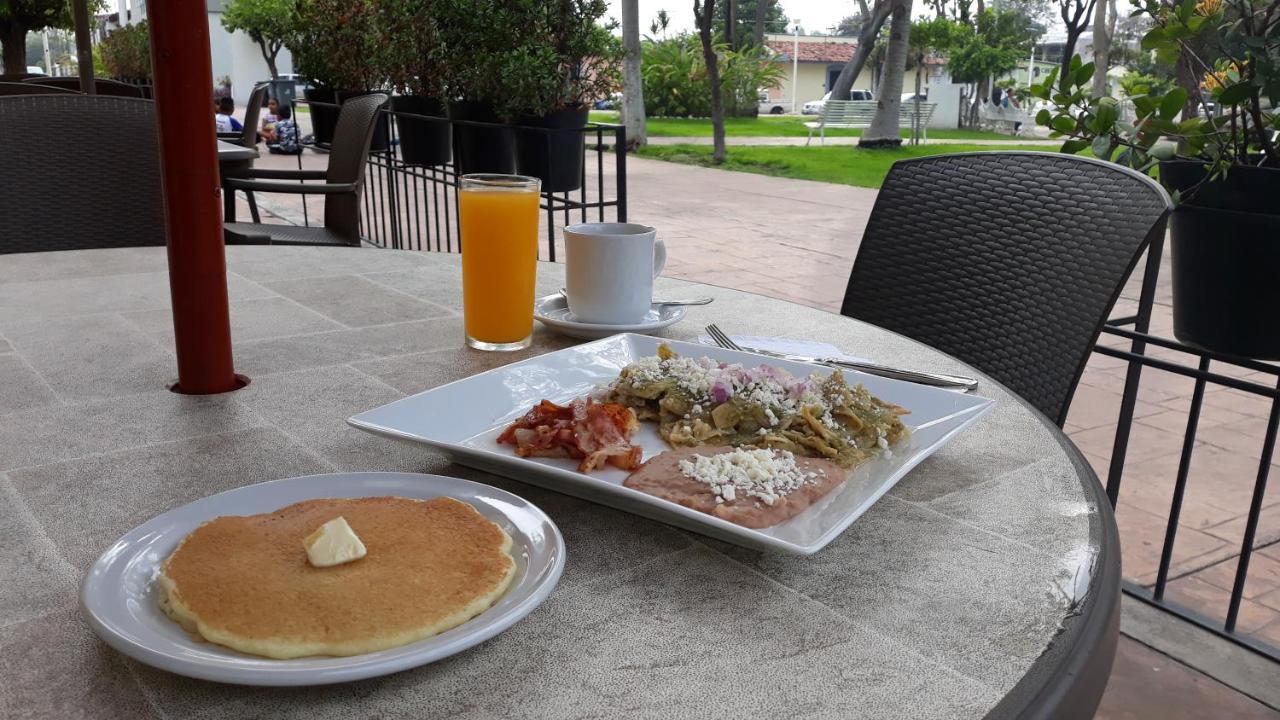 Hotel Concierge Plaza La