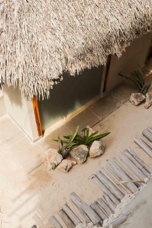 Casa Mate Beachfront Hotel 3*