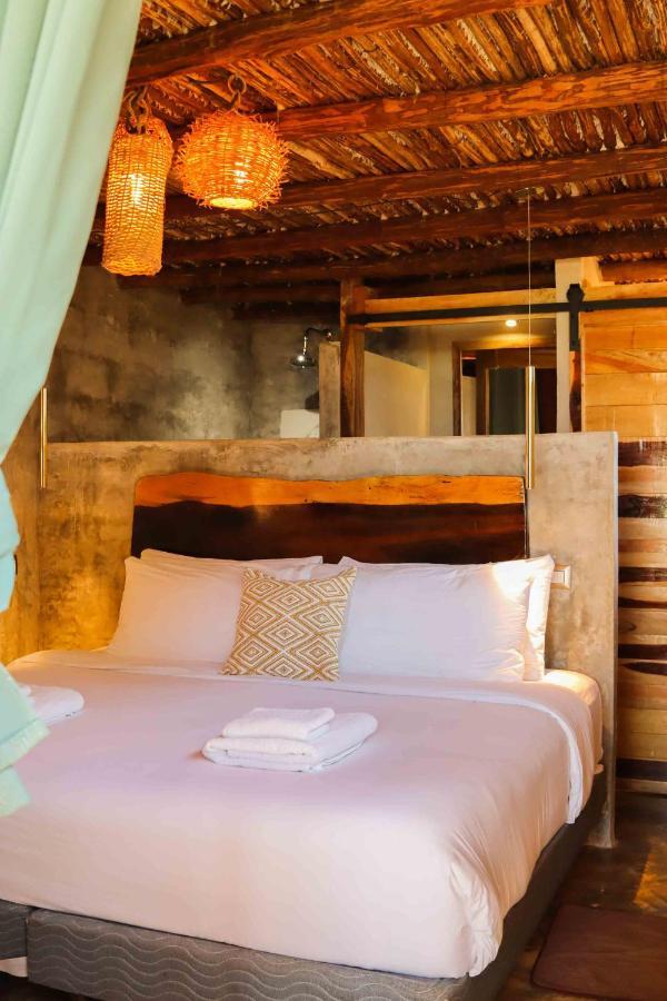 Casa Mate Beachfront 3*