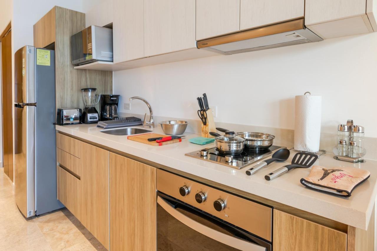 Modern And Cozy 1br With Views.