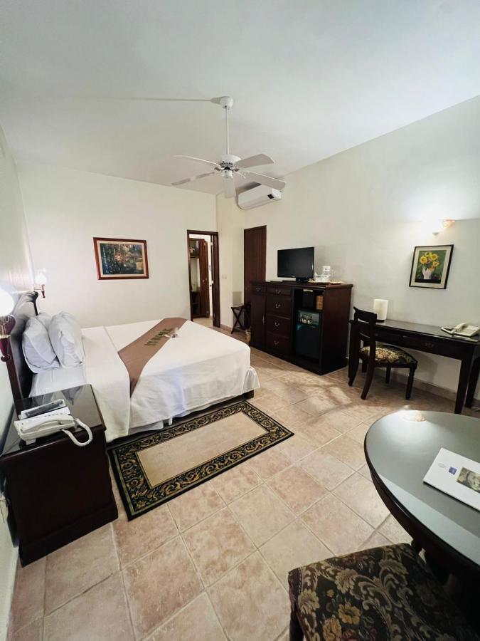 Hotel Hacienda Laureles 5*