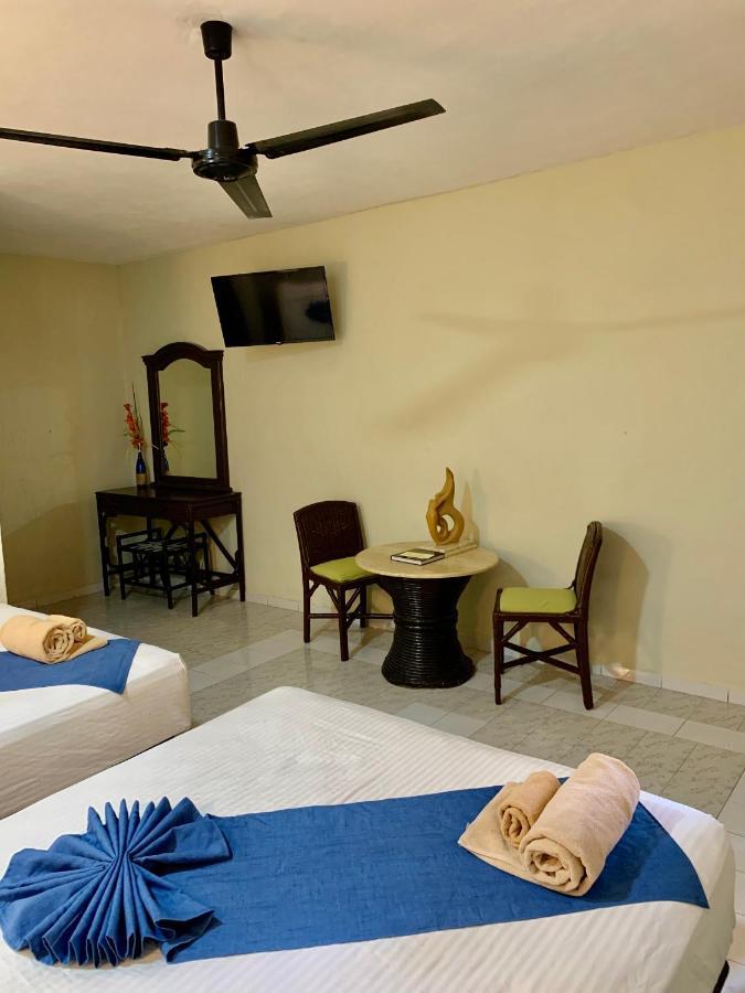 River Hotel 2*