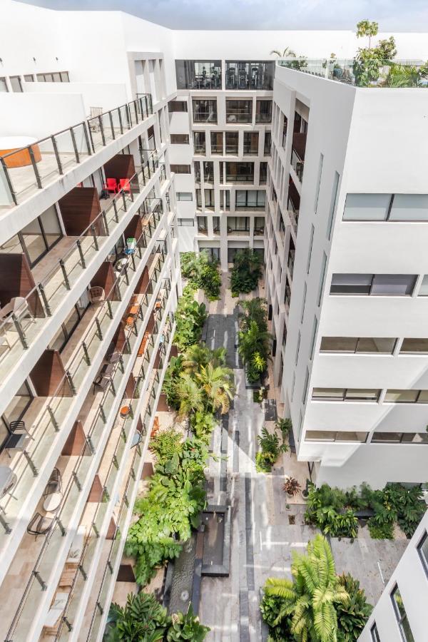 Modern And Cozy 1br With Views. *