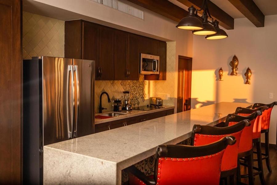 Aparthotel Luxurious With Private Balconies, Vista Encantada Resort, & Retreat