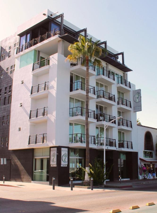Hotel Seven Crown Malecon