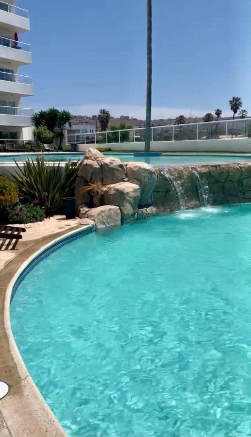 Beachfront 4 Bedroom Penthouse - Pool Steps To & Mins To Downtown Apartment Rosarito