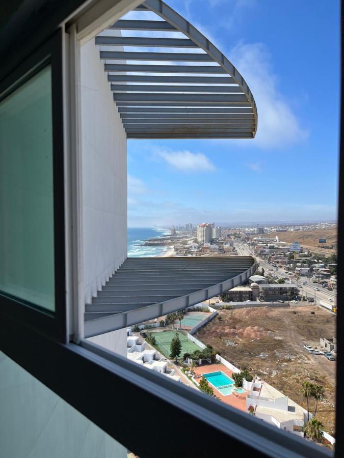 Apartment Beachfront 4 Bedroom Penthouse - Pool Steps To & Mins To Downtown
