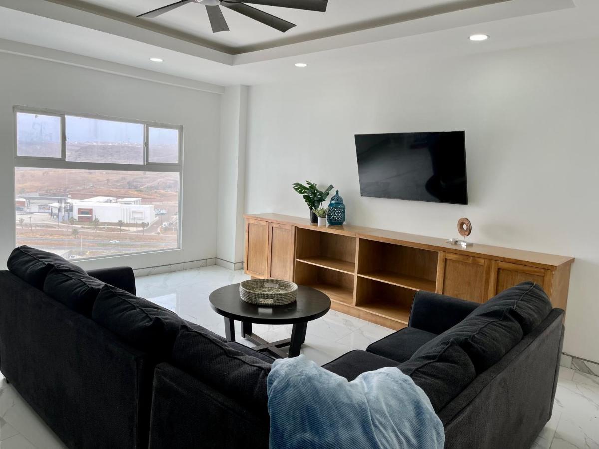 Apartment Beachfront 4 Bedroom Penthouse - Pool Steps To & Mins To Downtown