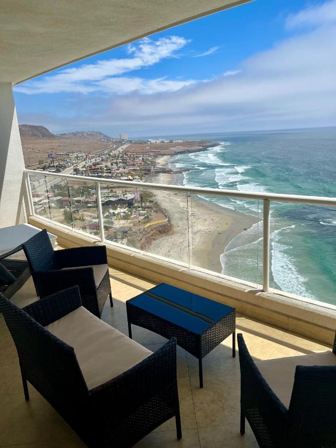 Beachfront 4 Bedroom Penthouse - Pool Steps To & Mins To Downtown Apartment