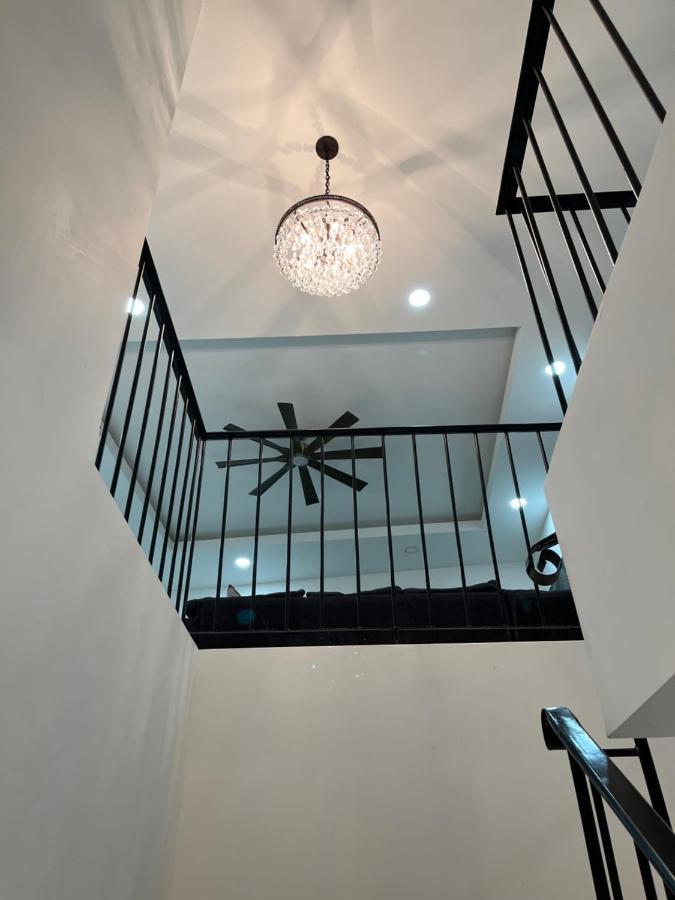 Beachfront 4 Bedroom Penthouse - Pool Steps To & Mins To Downtown Rosarito