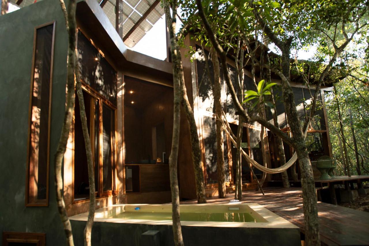 Ojo De Arbol, Boutique In The Real Jungle Tulum