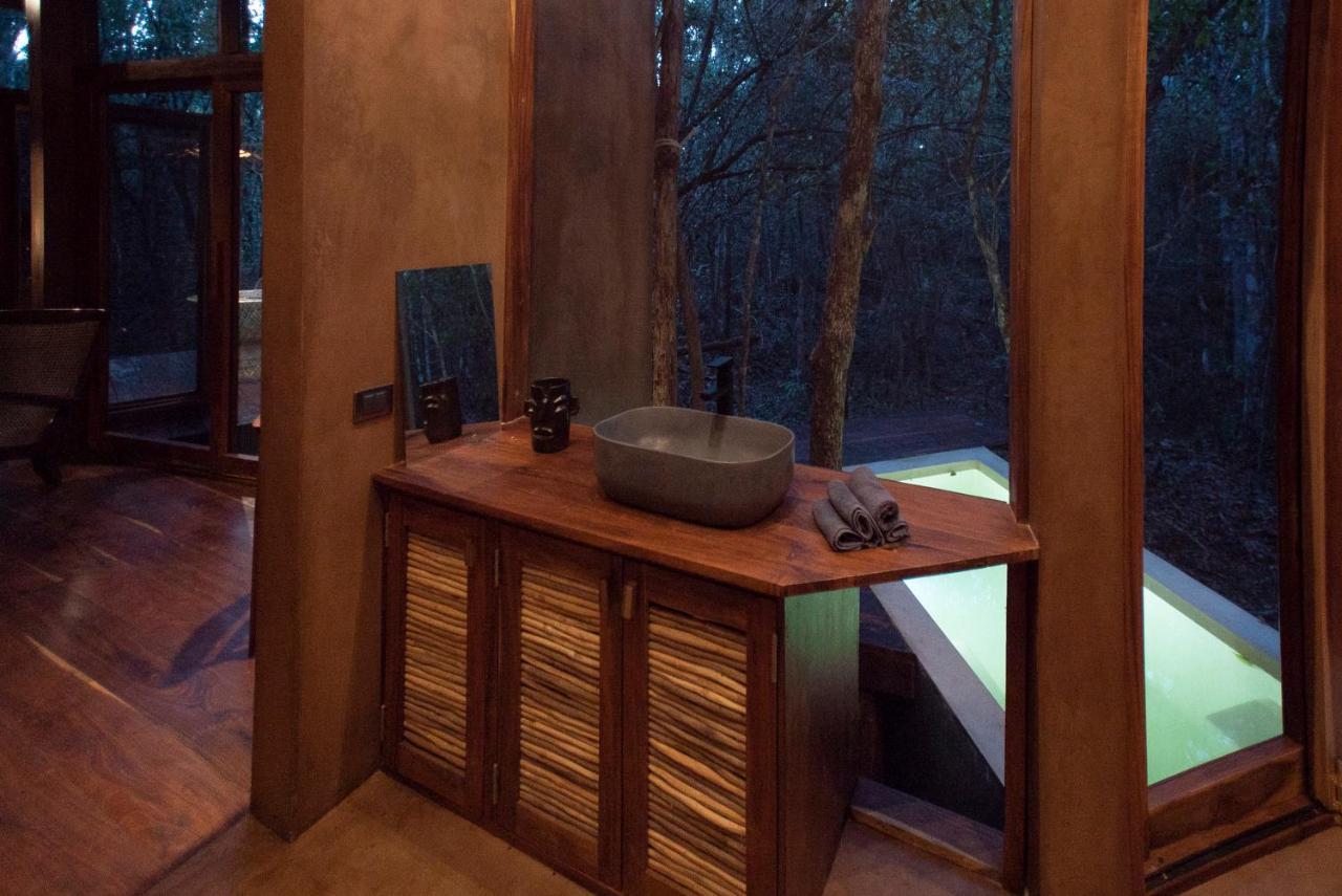 Ojo De Arbol, Boutique In The Real Jungle * Tulum