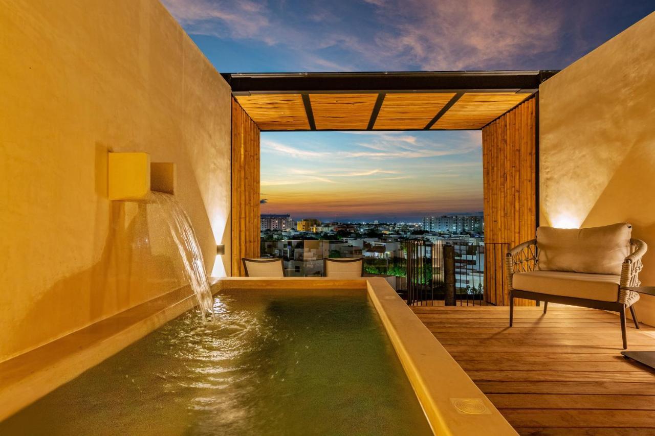 Hive By G Hotel Cancun