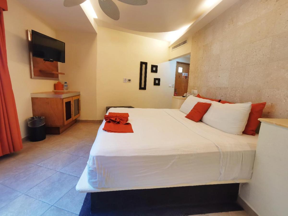 Hotel Artisan Playa Esmeralda Family 5*