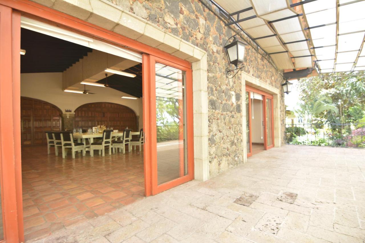 Coral Cuernavaca & 4*