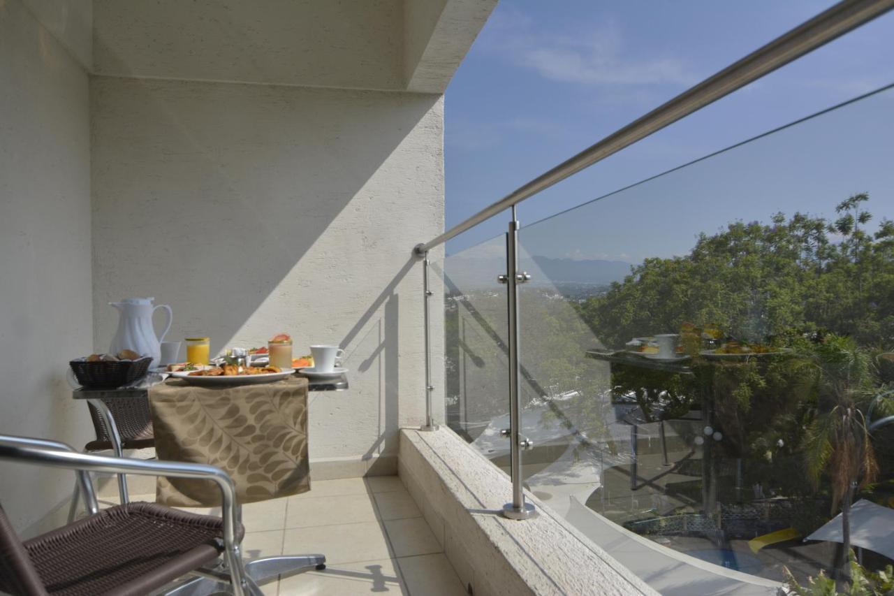 Coral Cuernavaca & 4*