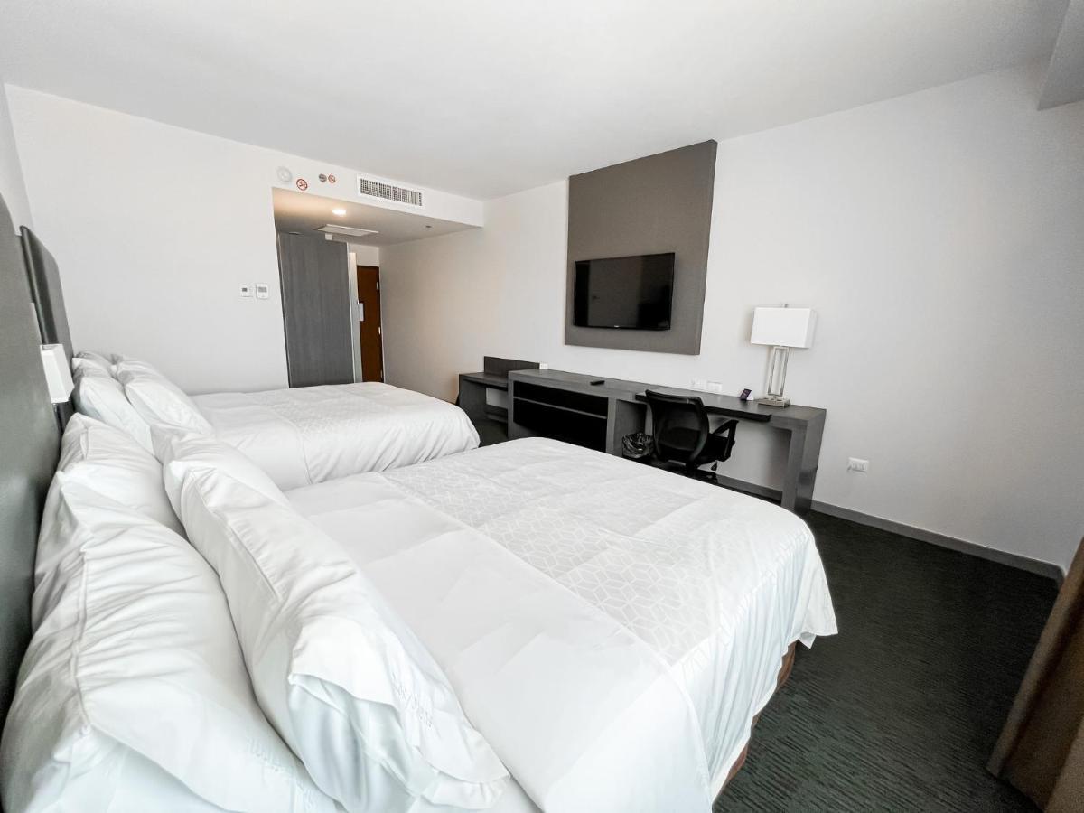 Express & By Ihg Hotel Hermosillo
