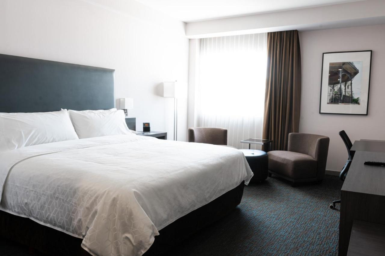 Express & By Ihg 3*