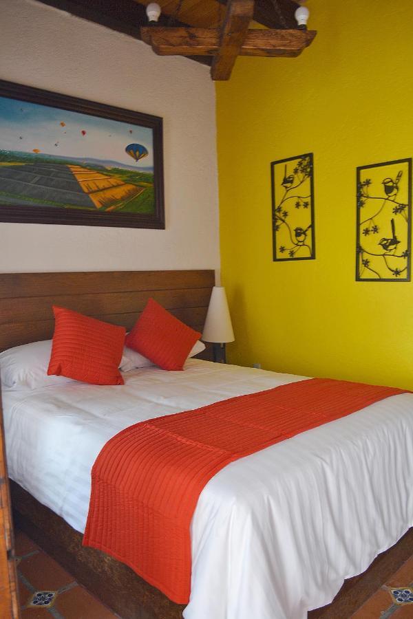La Casona Piramides Hotel
