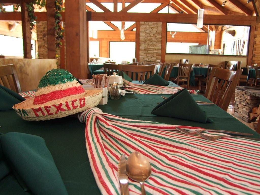 Bosques De Monterreal 5*