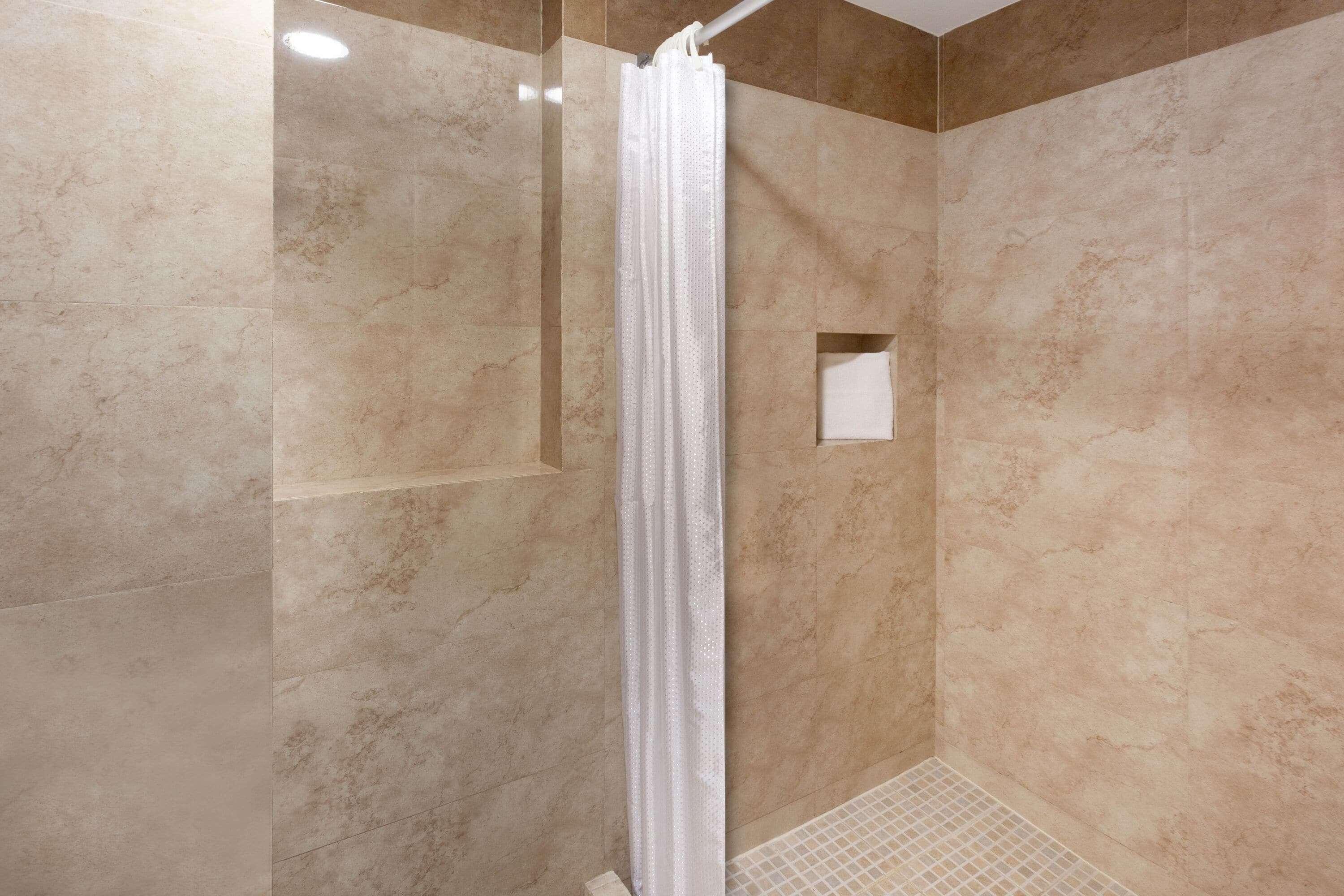 Hotel Ramada Plaza By Wyndham Veracruz 4*