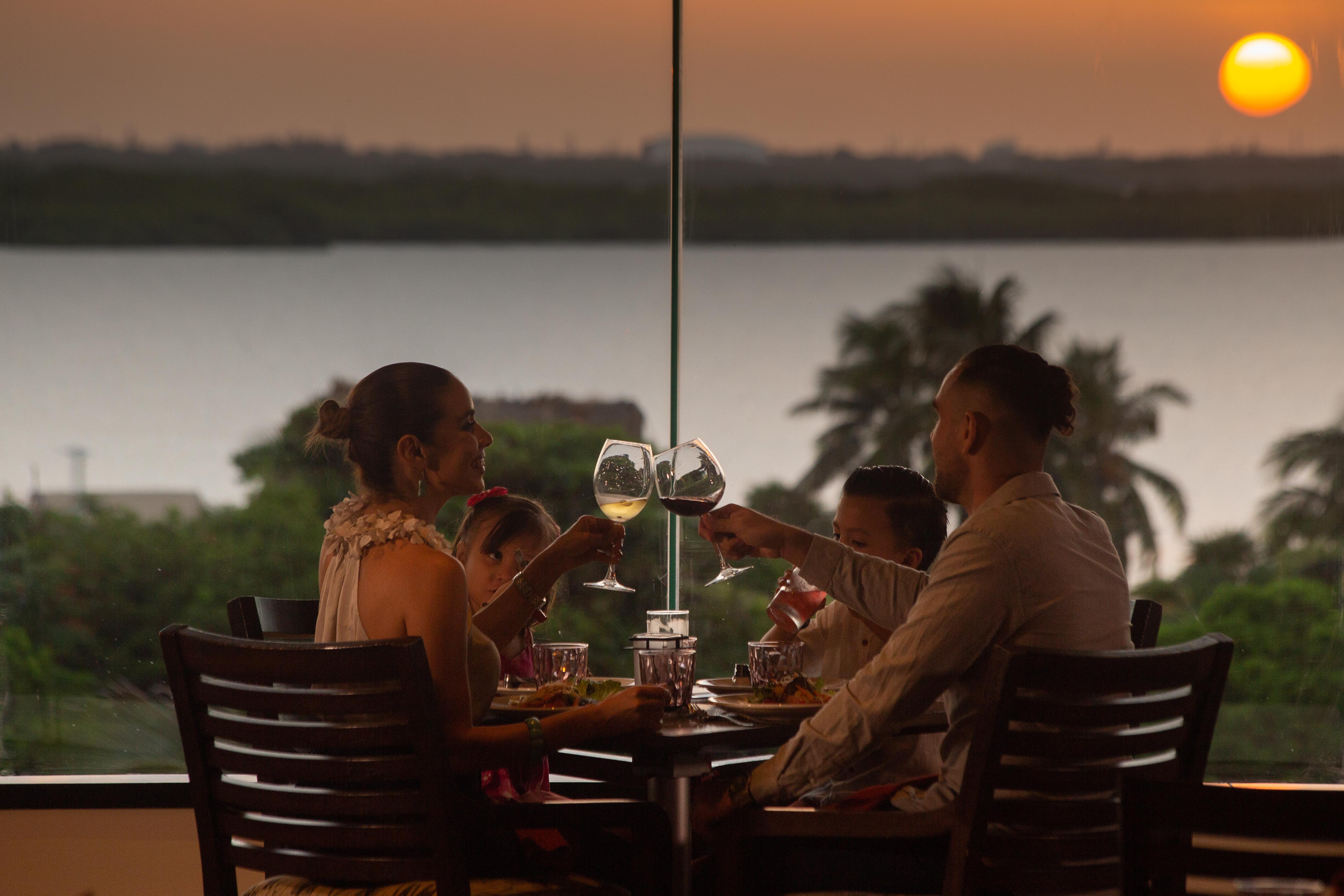 Wyndham Grand & 5* Cancun