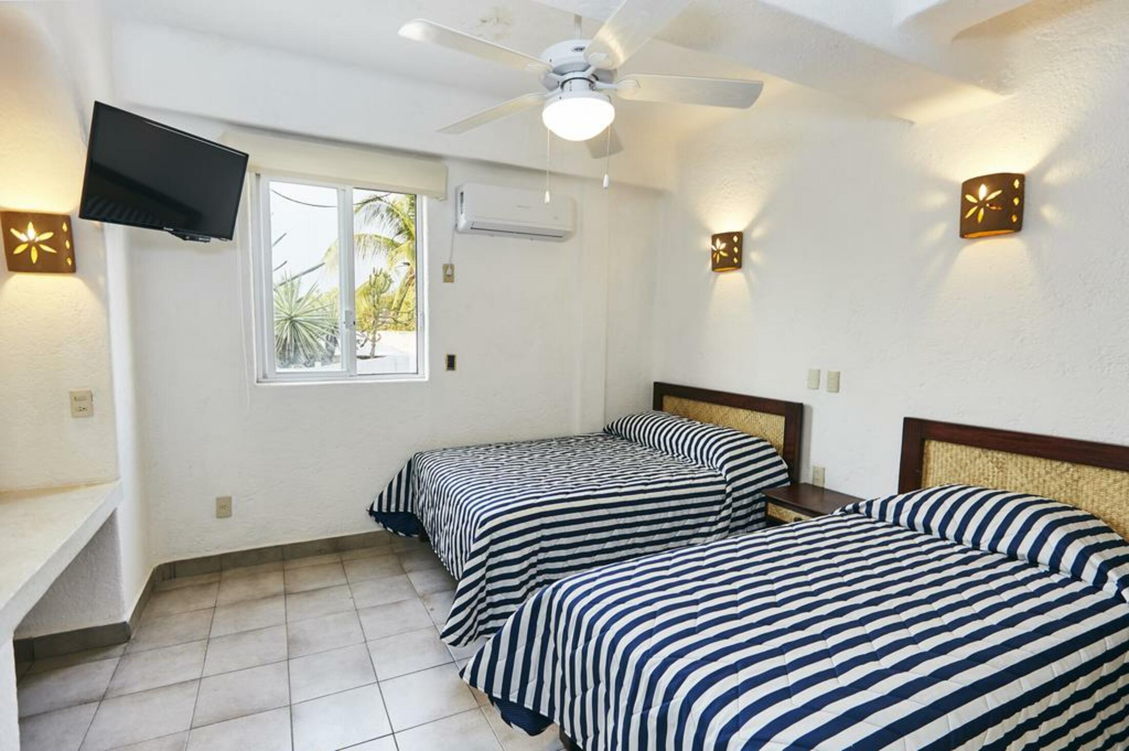 Ixtapa Plaza Hotel 3*