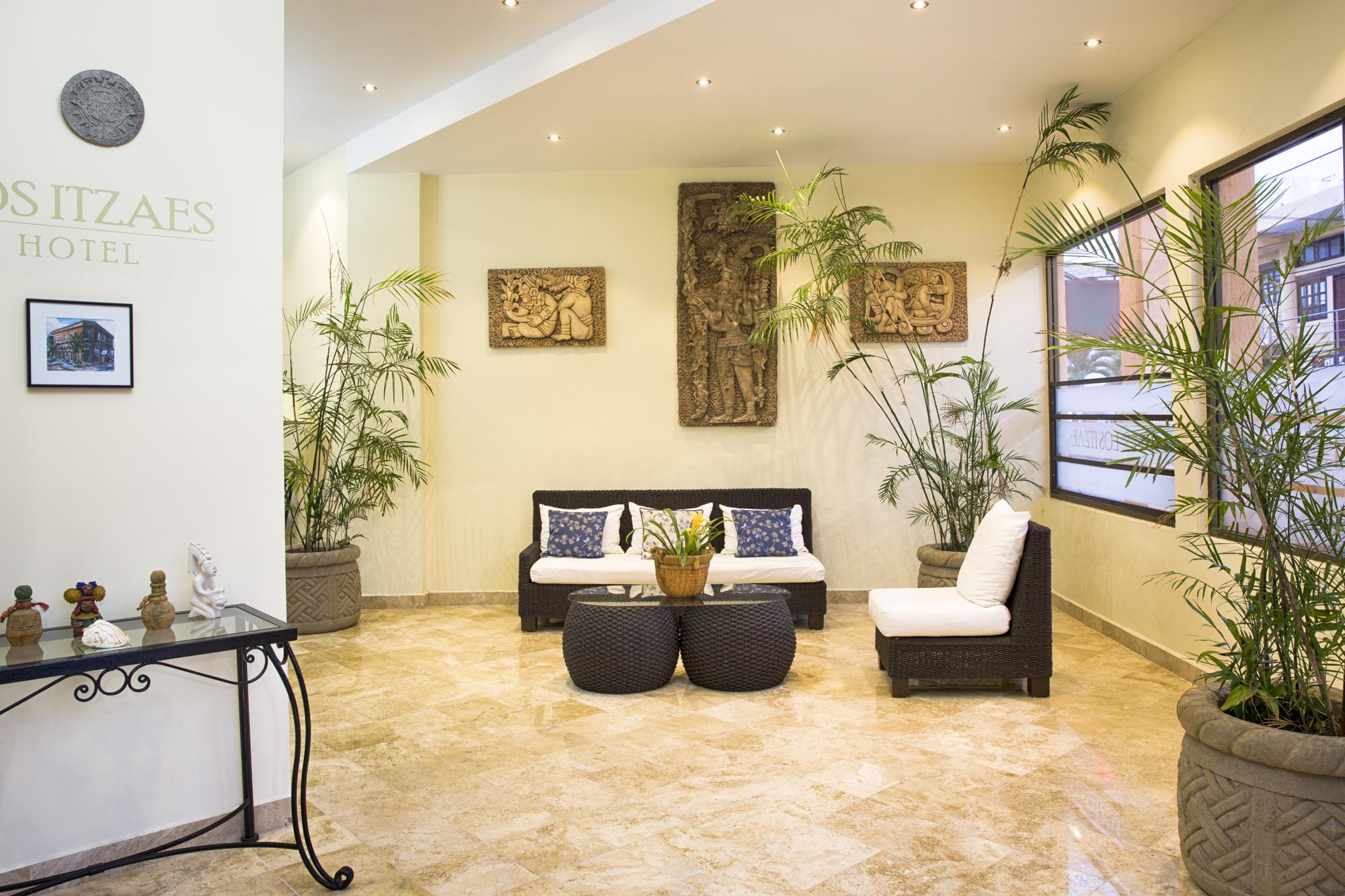 Itzaes By 5th Av Playa del Carmen