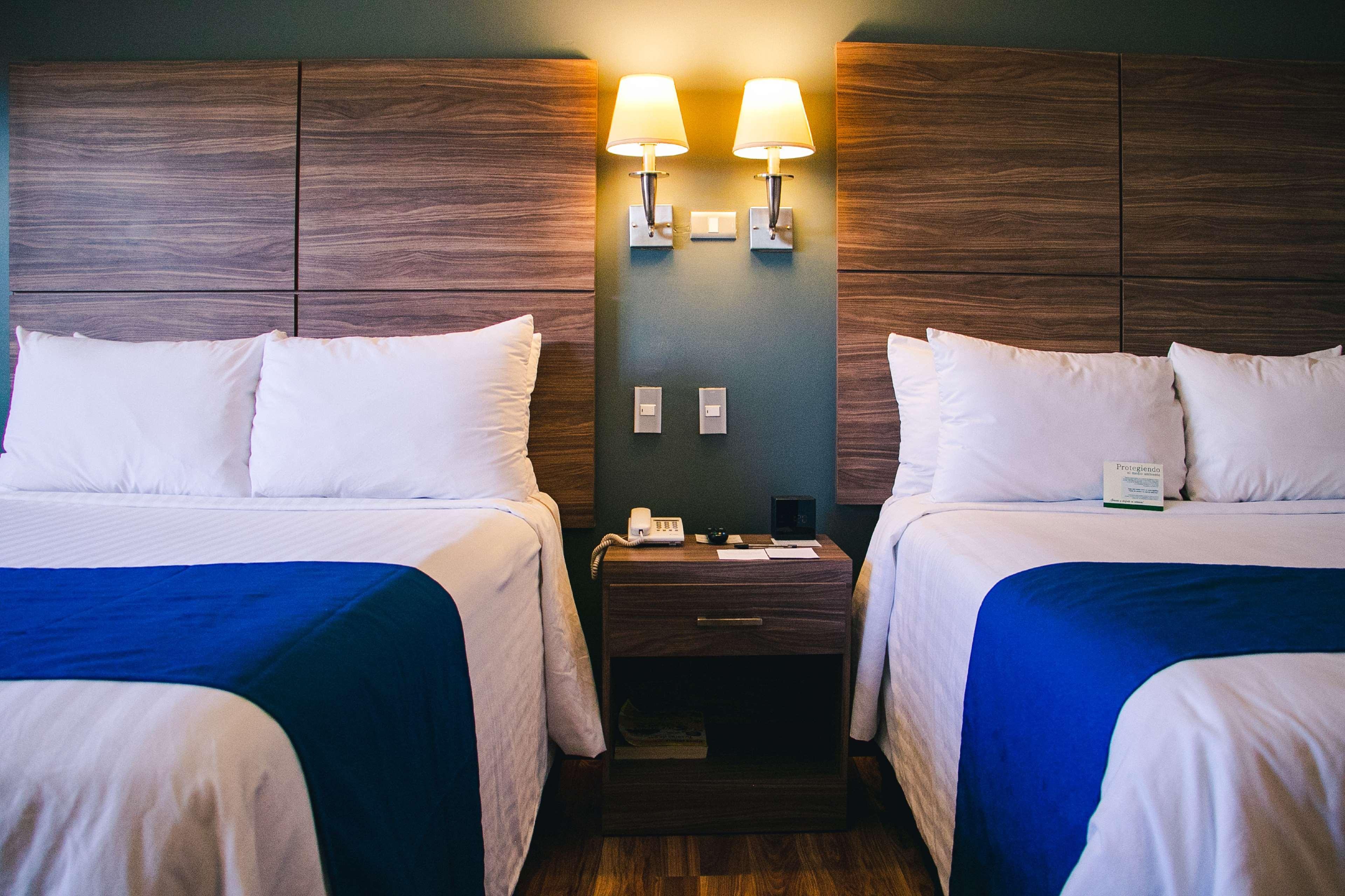 Western Aeropuerto 4*