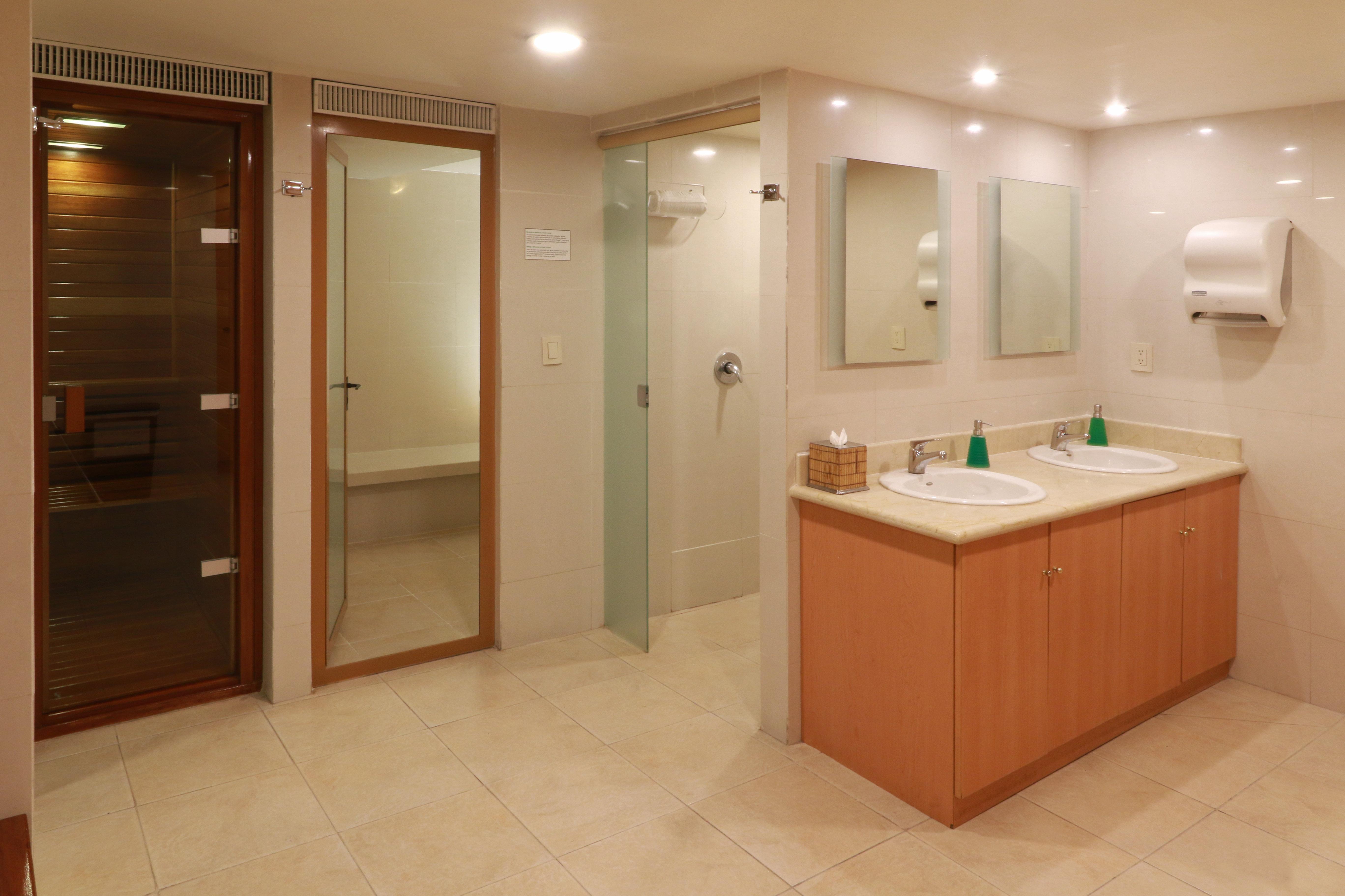 - Trade Center By Ihg 4*