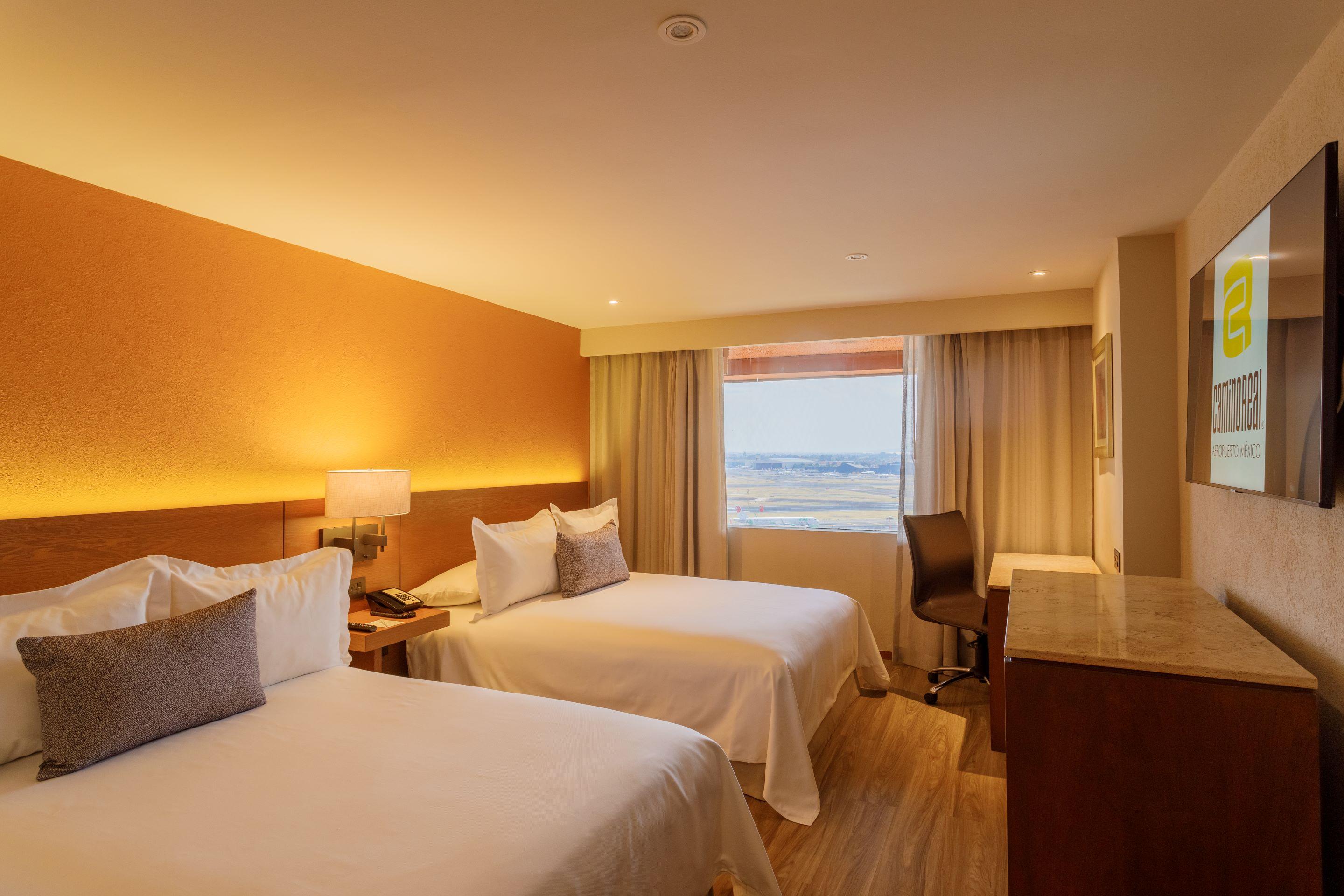 Camino Real Aeropuerto Hotel 5*