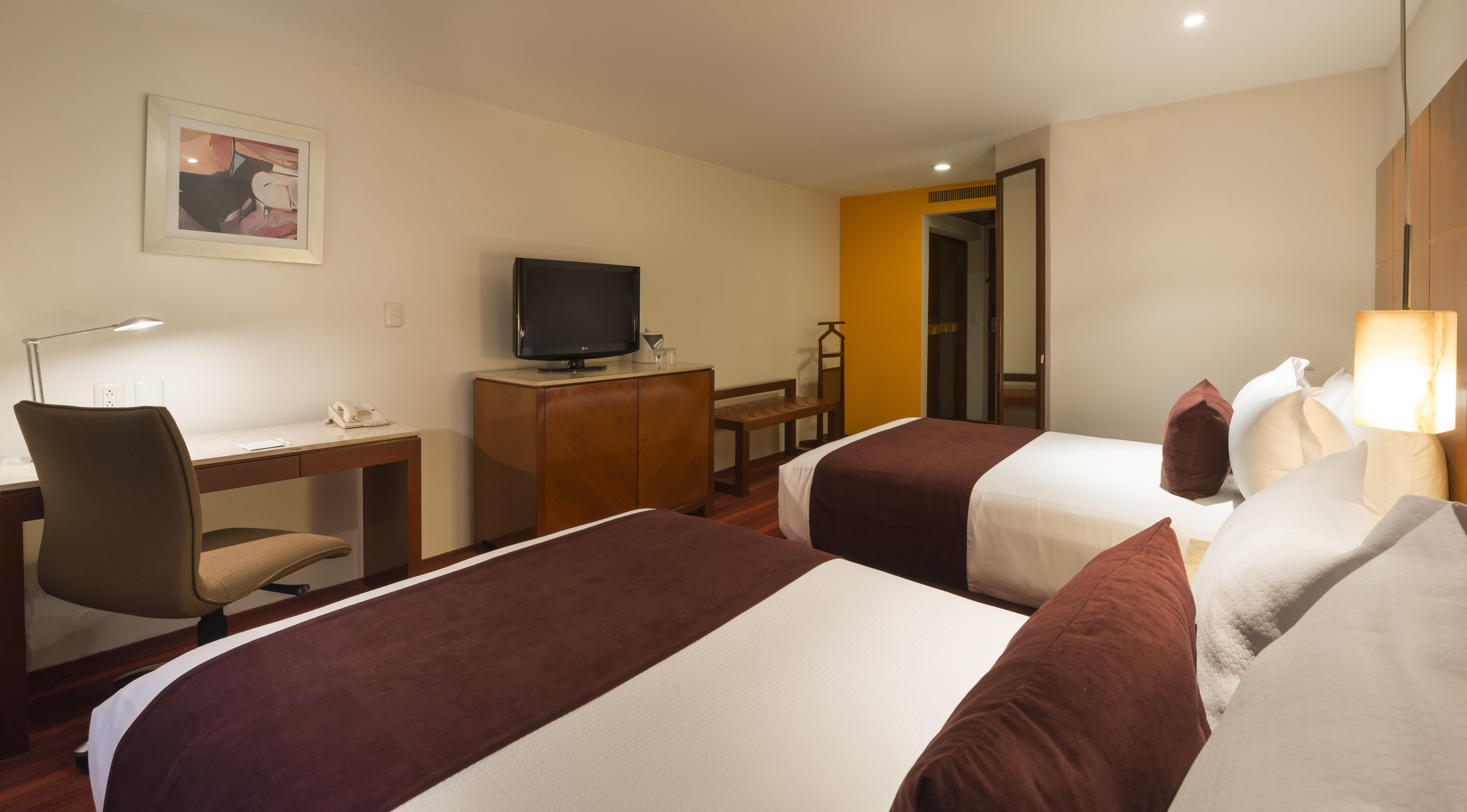 Hotel Camino Real Aeropuerto