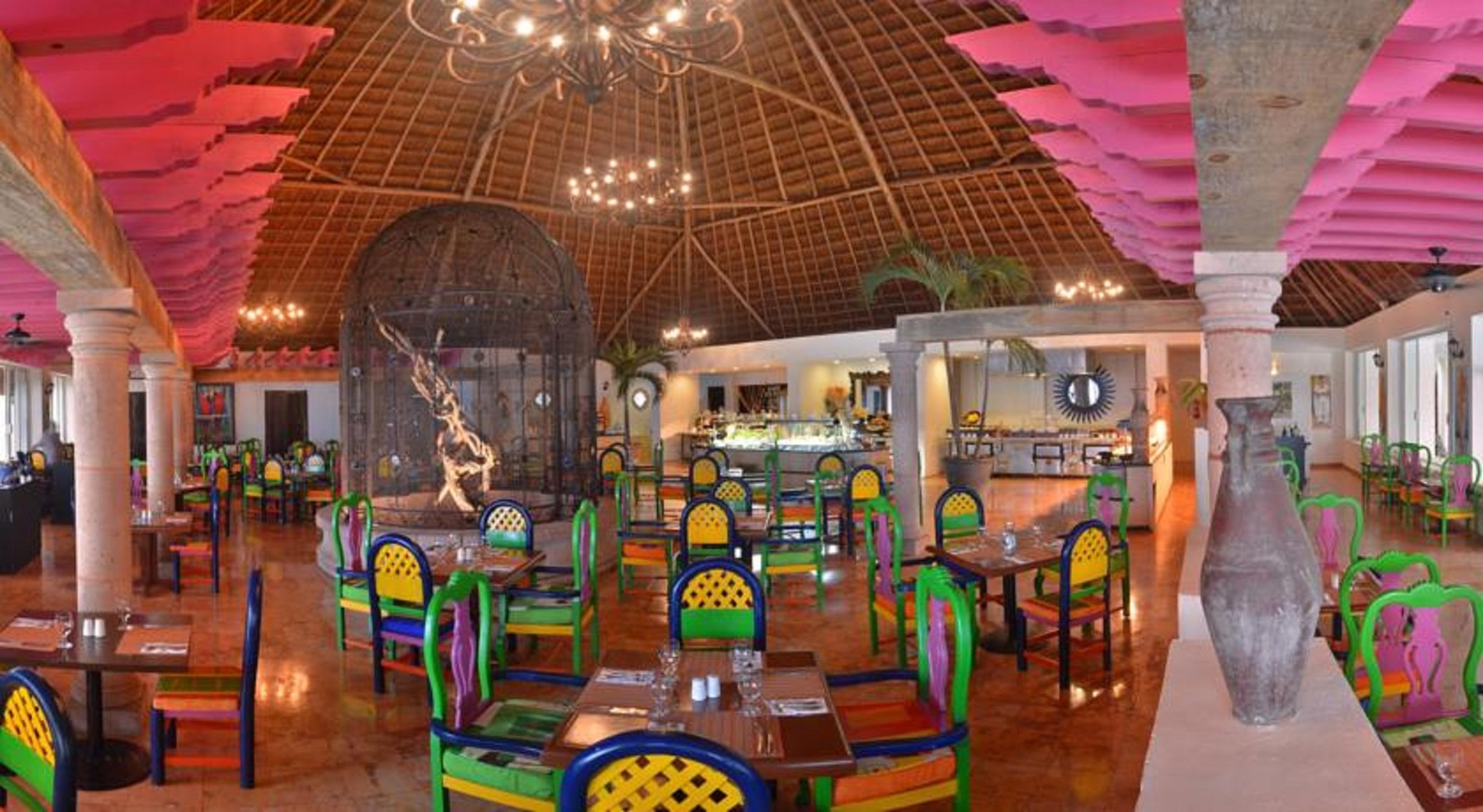 Oasis Palm Cancun