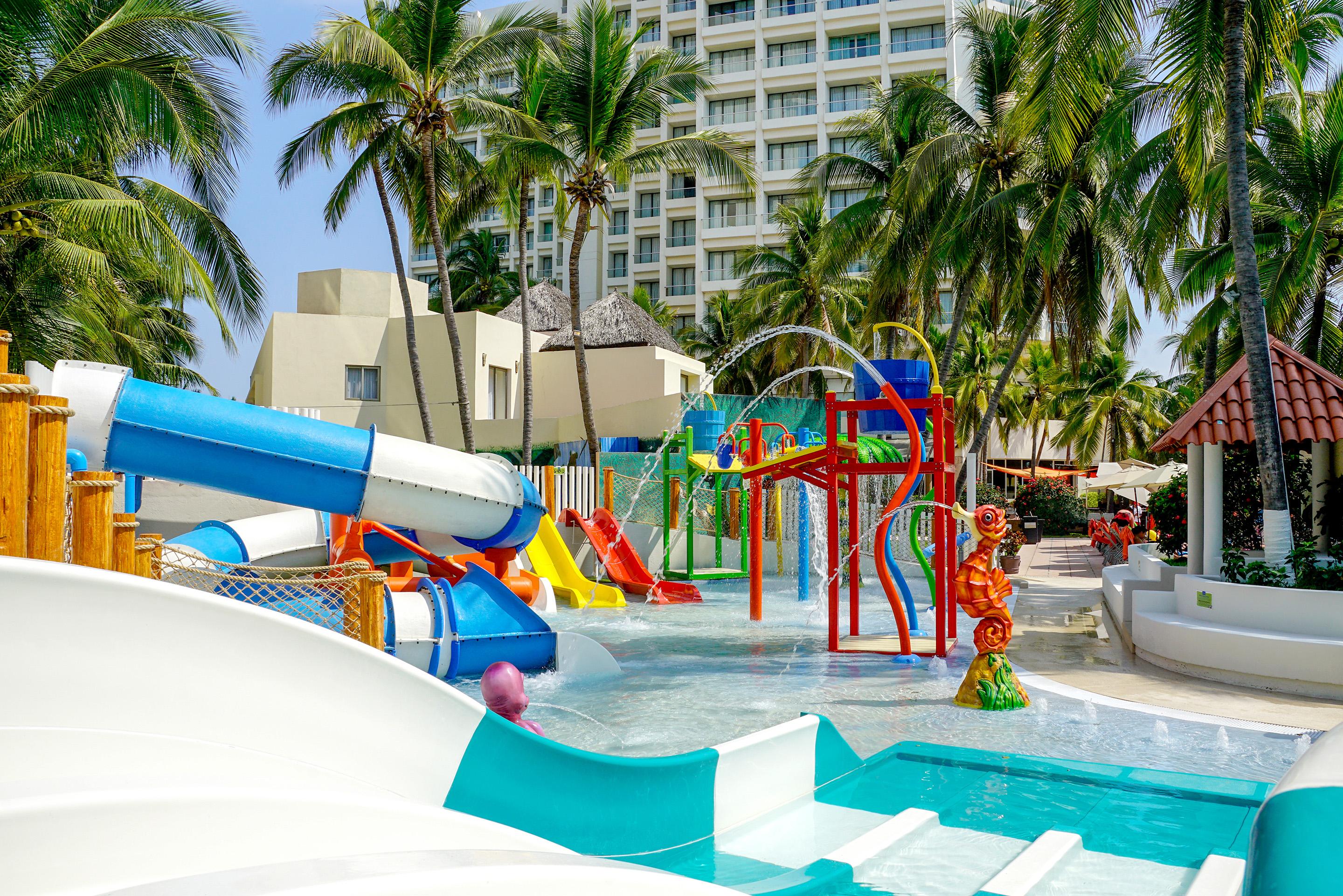 Sunscape Dorado Pacifico Ixtapa & Resort 4*
