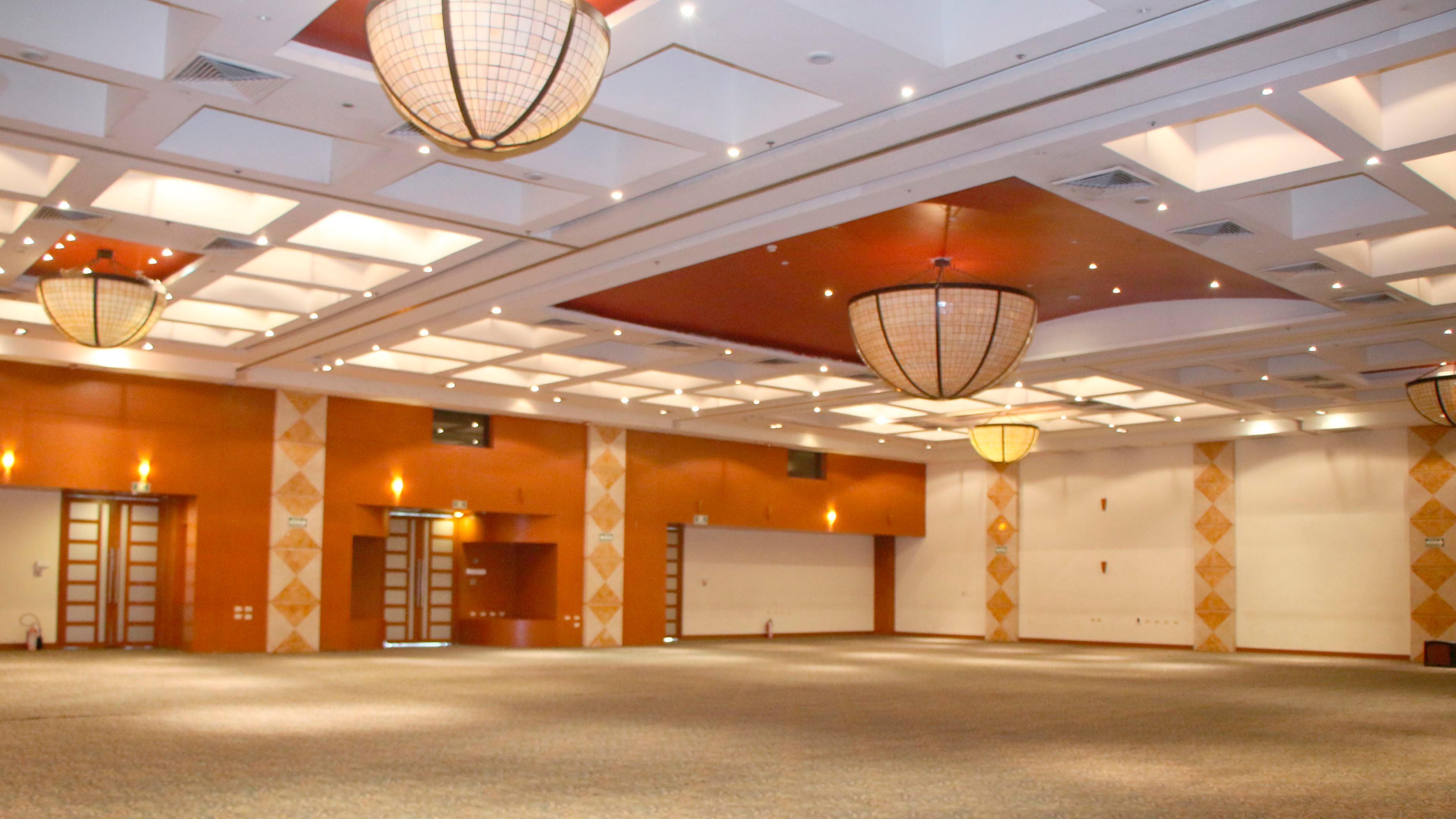 - Aeropuerto By Ihg Hotel 4*