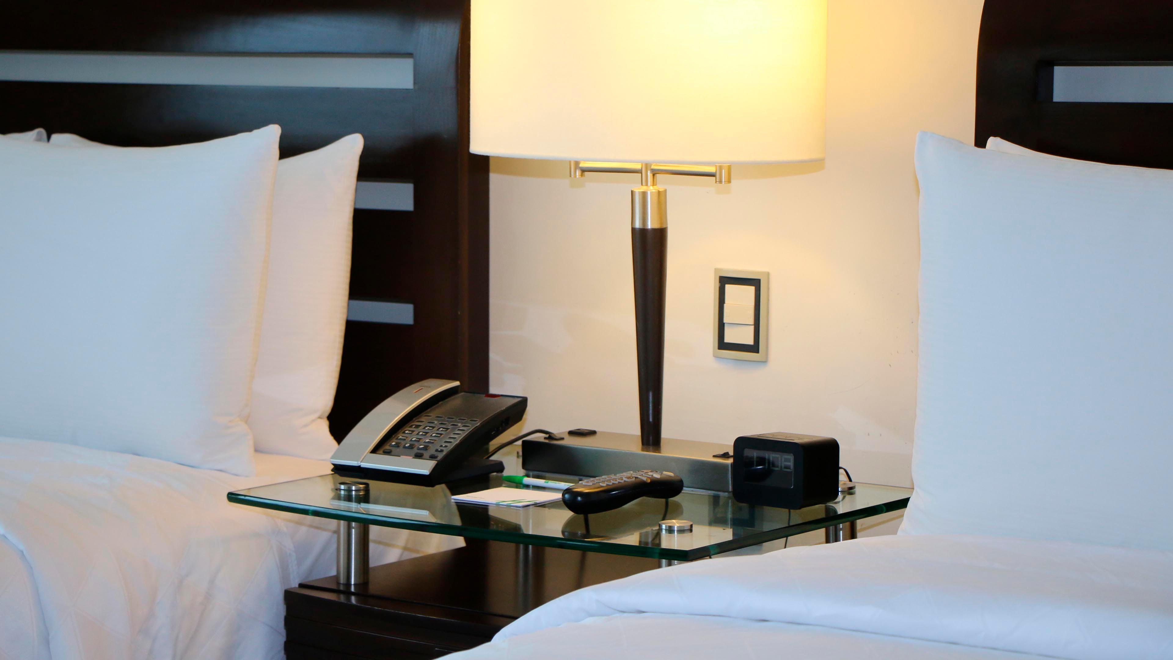 Hotel - Aeropuerto By Ihg 4*