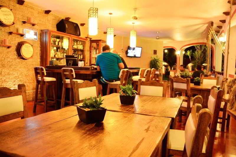 Hacienda Aeropuerto Hotel