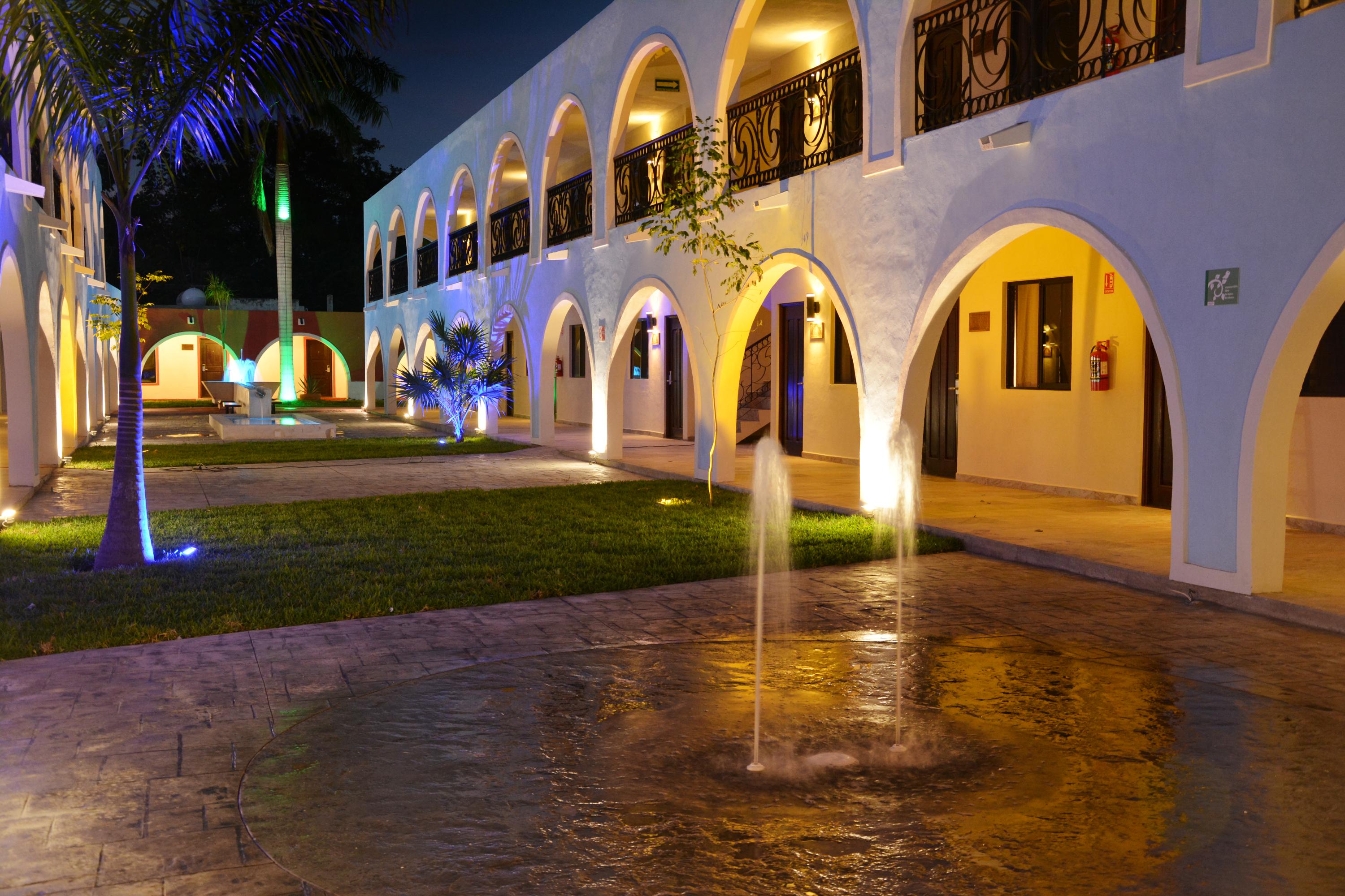 Hotel Hacienda Aeropuerto 4*