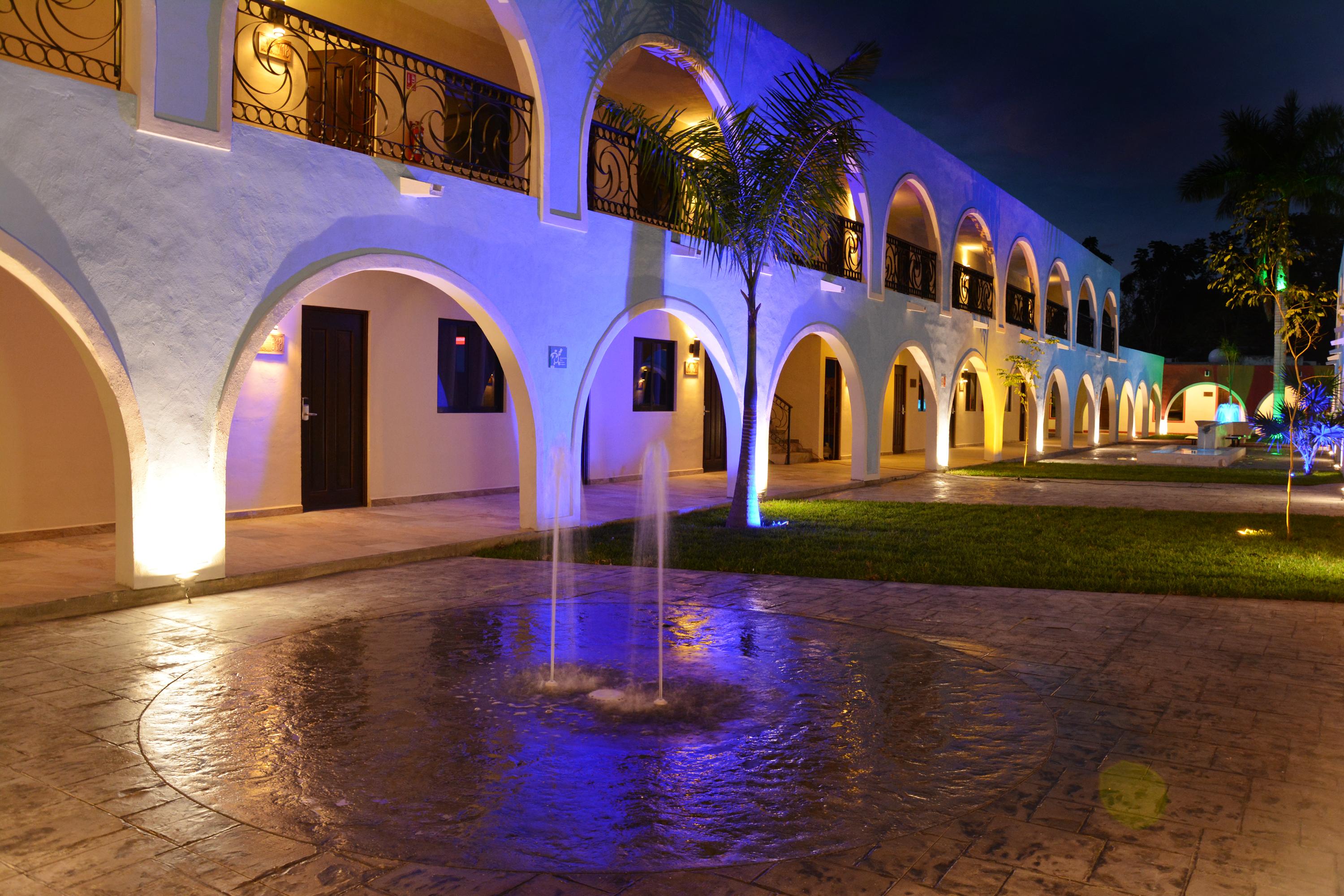Hotel Hacienda Aeropuerto 4*