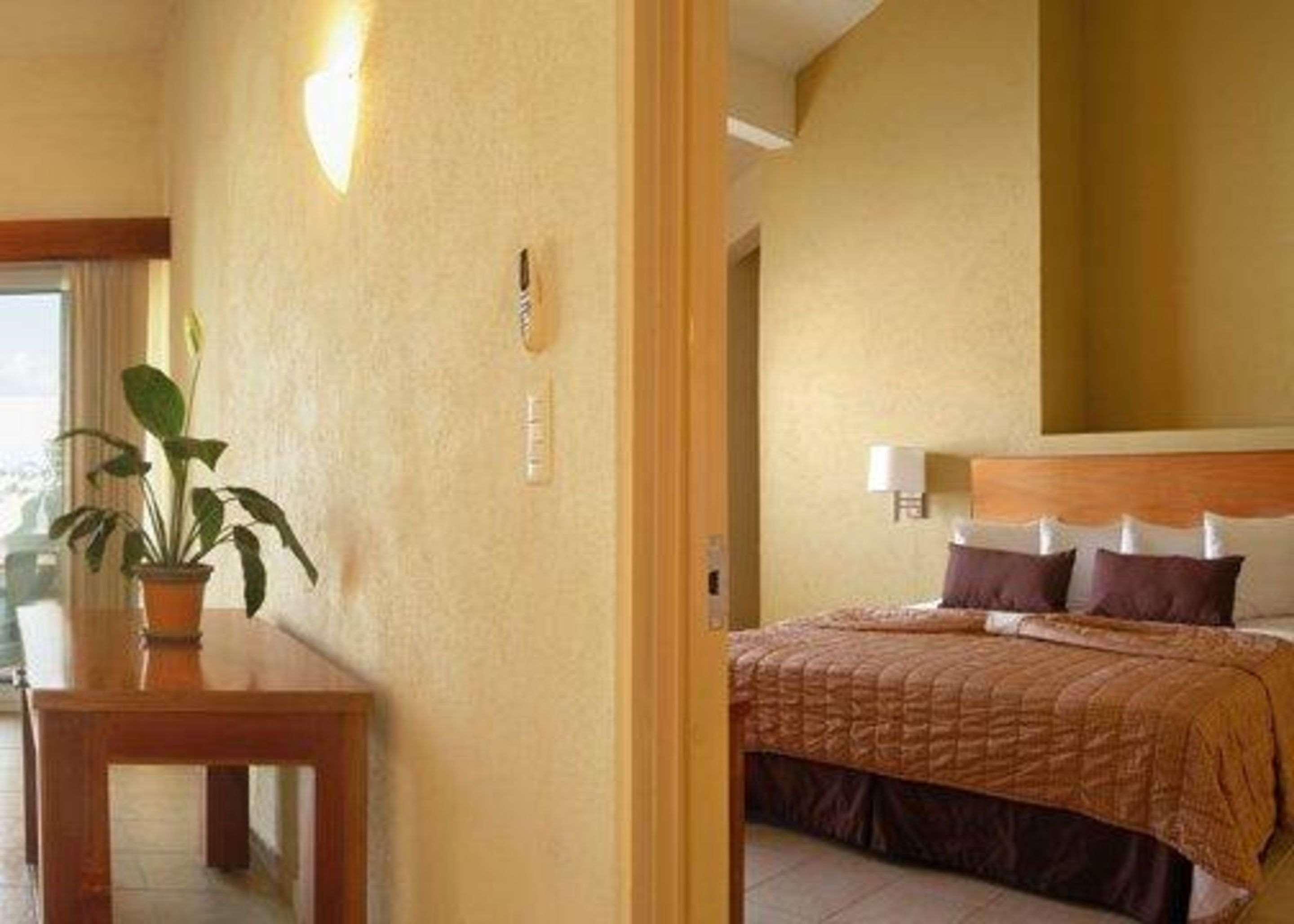 Inn Comfort Golfside & Marina 4*