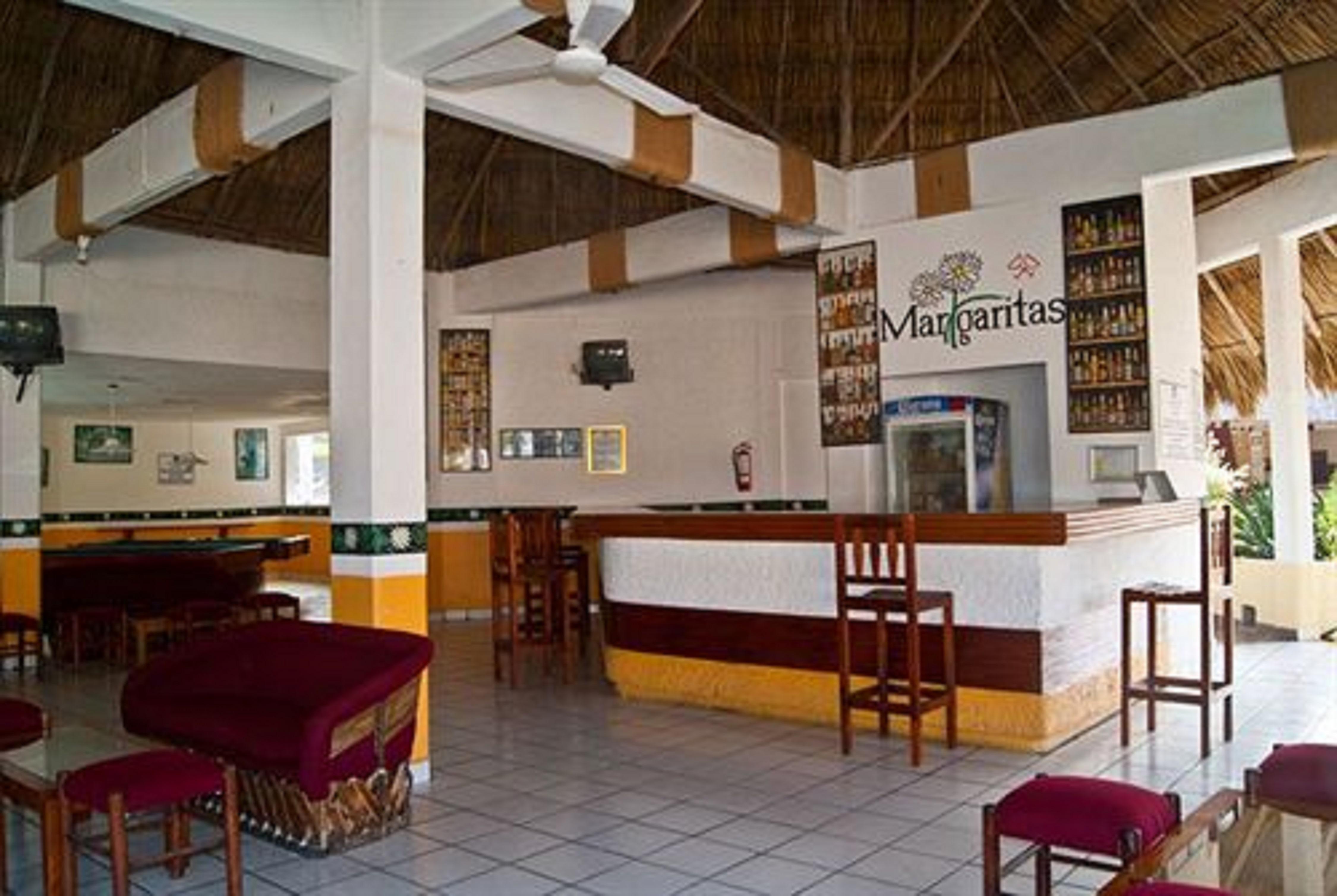 Qualton Club Ixtapa