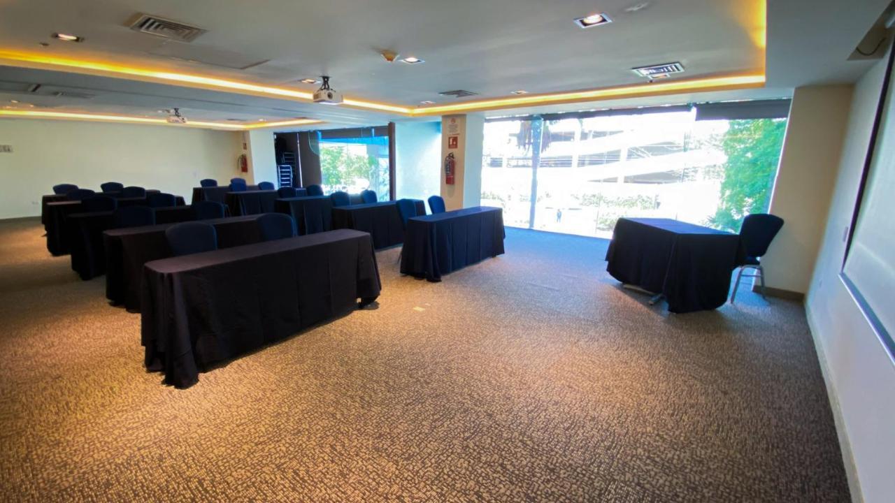 Express By Ihg 3*
