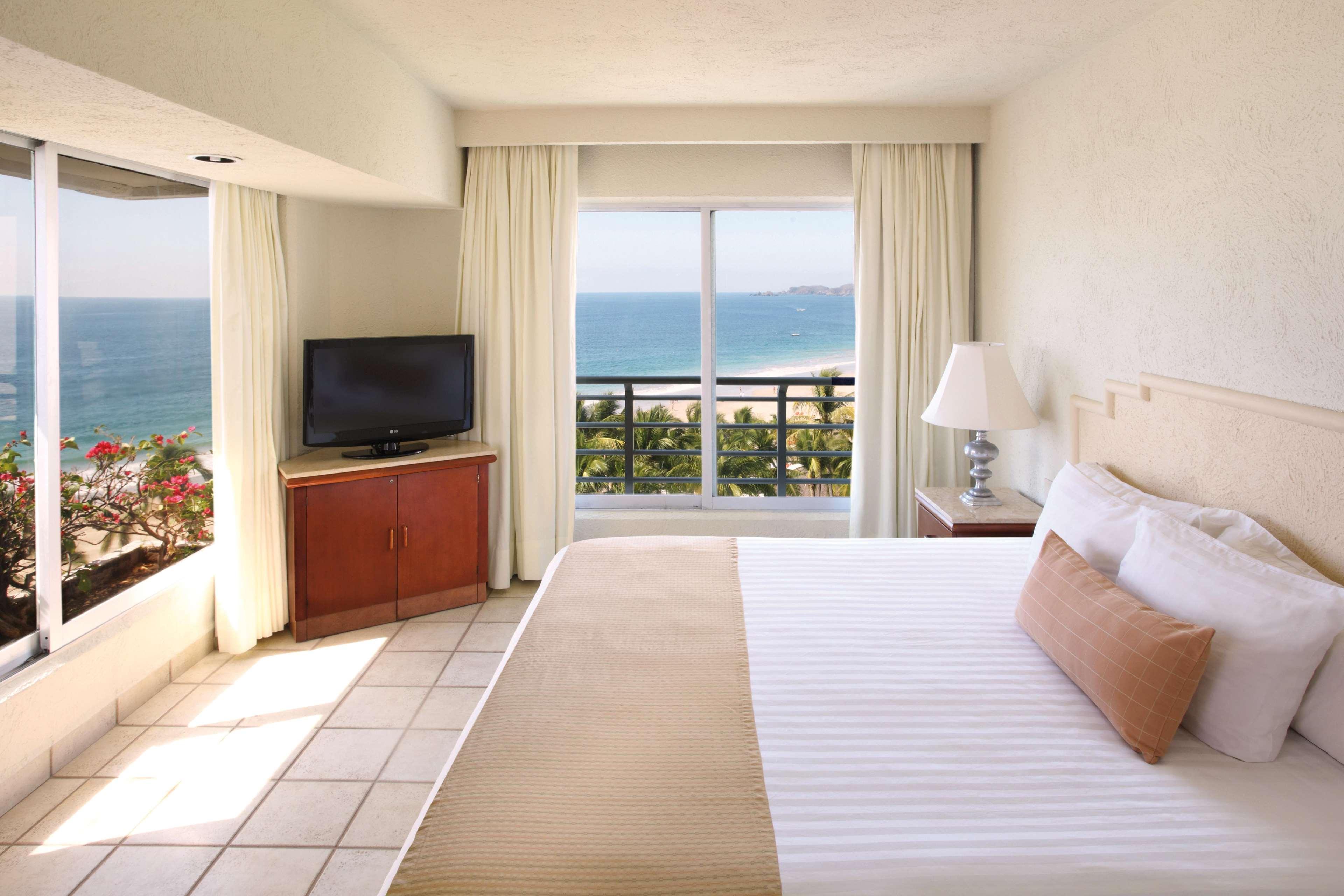 Emporio Ixtapa Hotel 5*