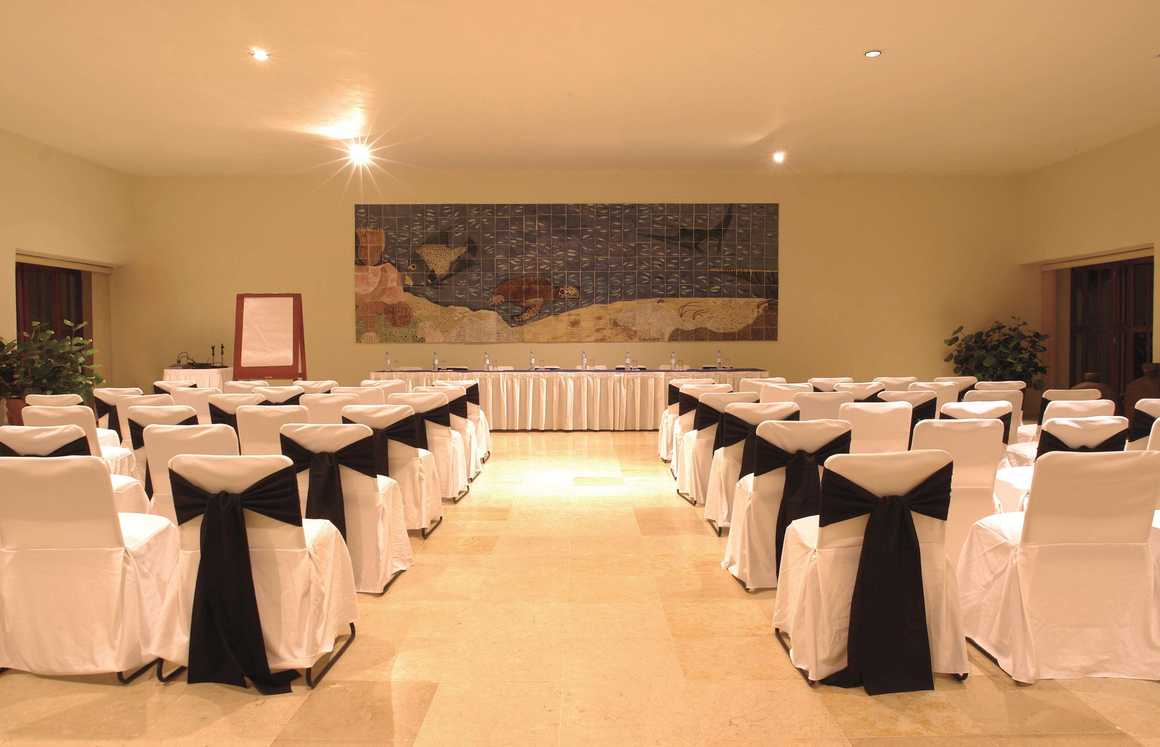 Emporio Ixtapa Hotel