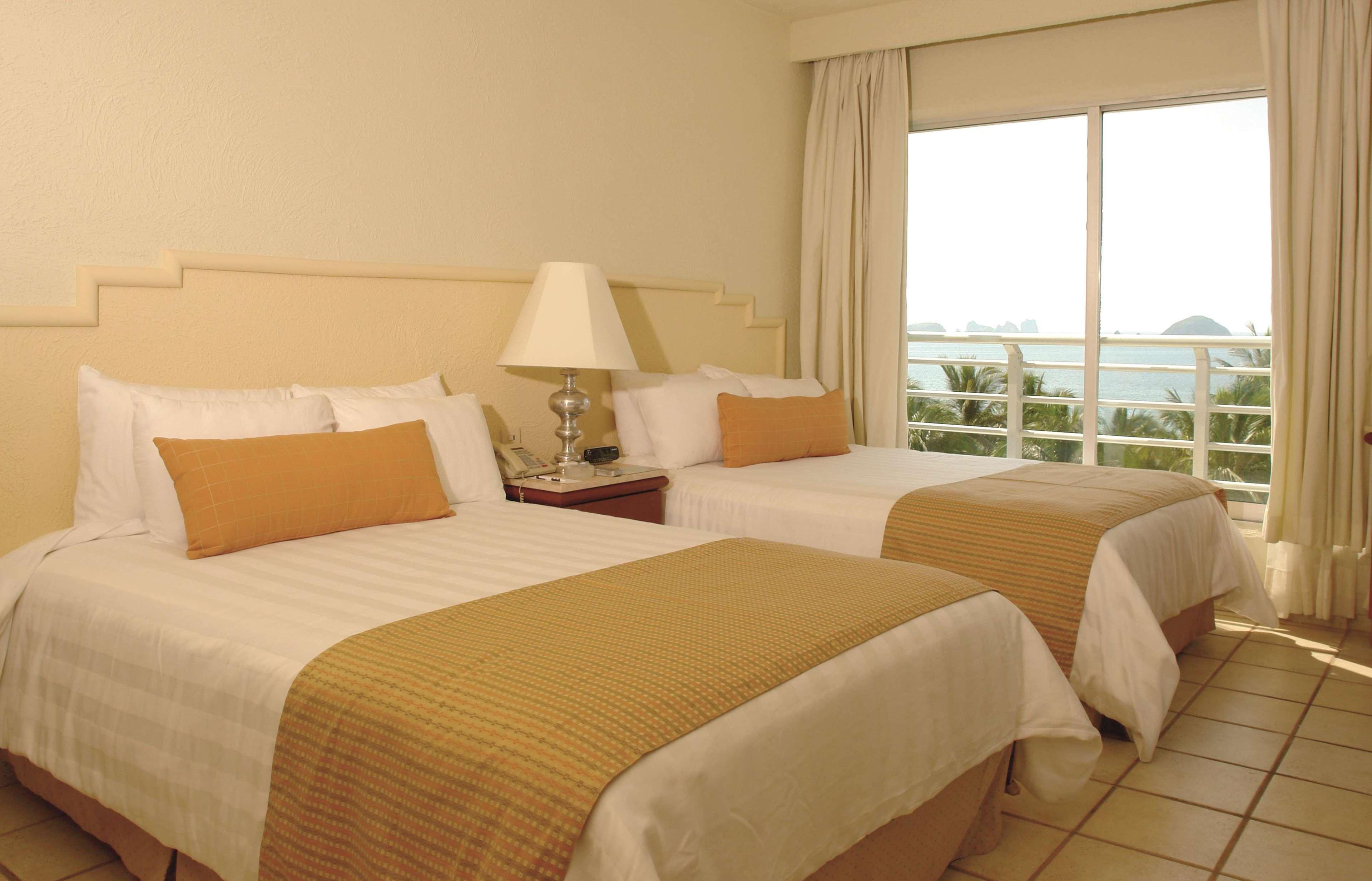 Emporio Ixtapa Hotel
